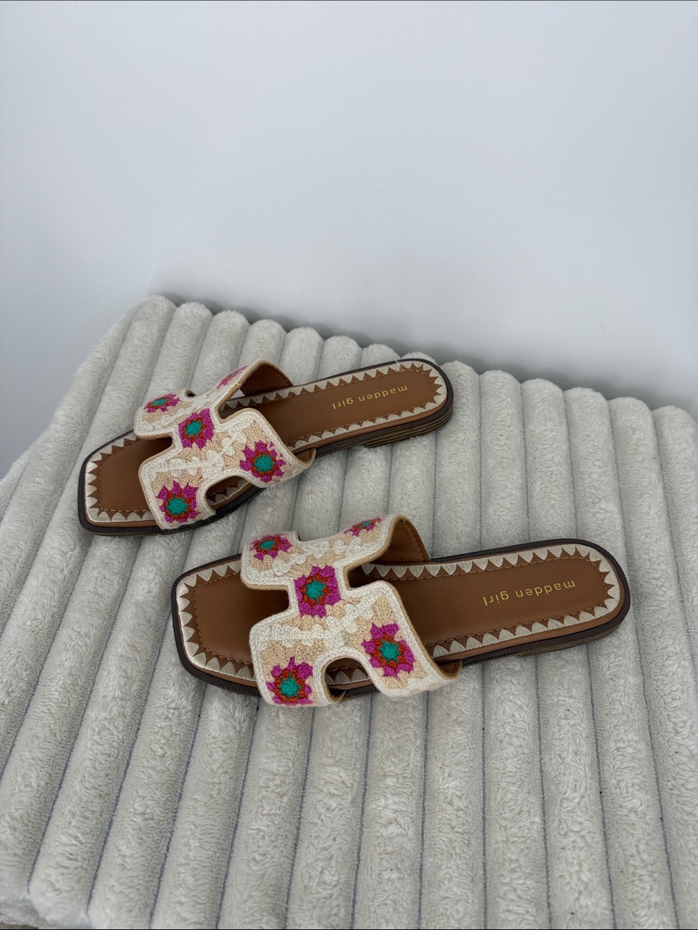 Madden Girl Women's Cream Embroidered Slide Sandals 9.5